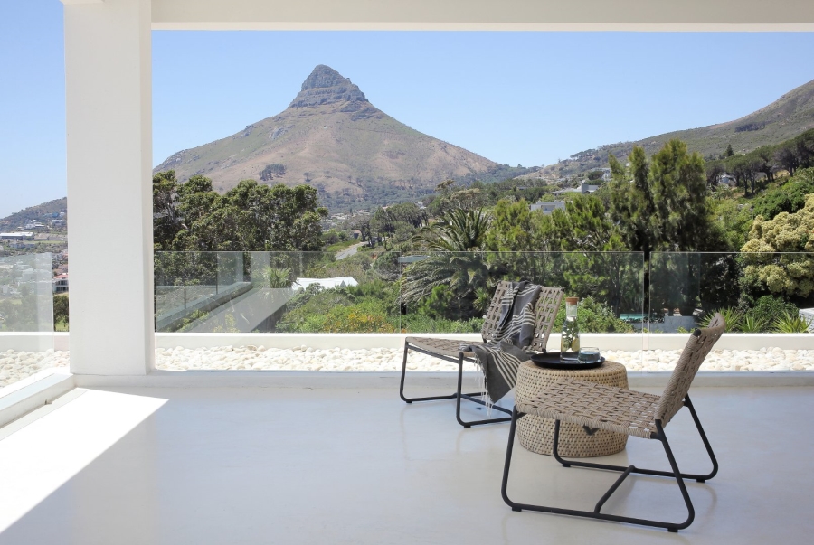 To Let 8 Bedroom Property for Rent in Bakoven Western Cape